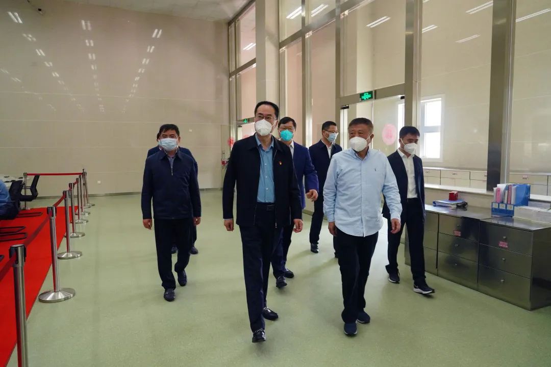 2022年4月21日上午，張家港市委書記韓衛一行來到華昌化工走訪調研